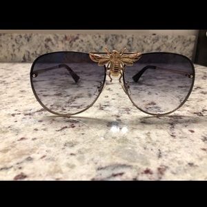 Gucci Bee Gold Collectors Aviators 🐝